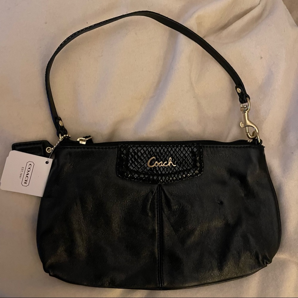 NWT Coach Large Leather Black Wristlet Shoulder Baguette Bag